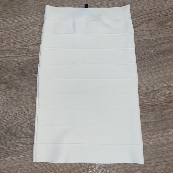 BCBGMAXAZRIA Bandage Bodycon Skirt Crop Top Set White Size Small - Picture 4 of 10